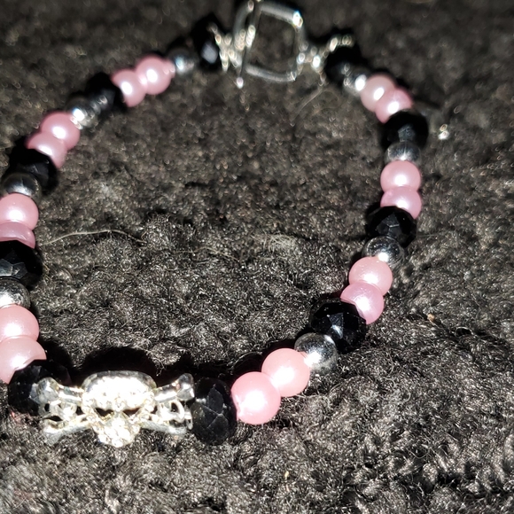 Handmade bracelets - Picture 2 of 3